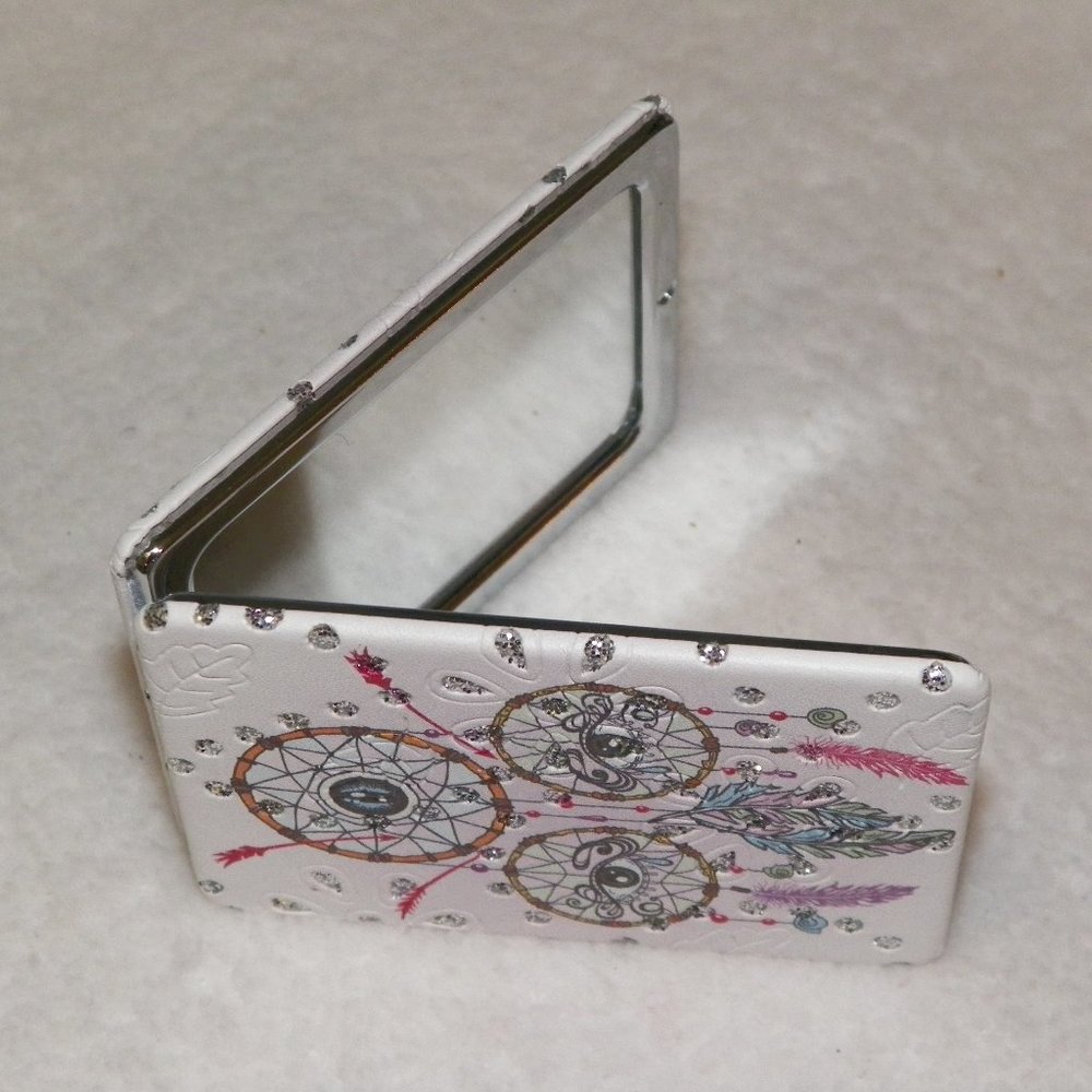 Compact Mirror Embellished Dreamcatcher - Picture 3 of 6